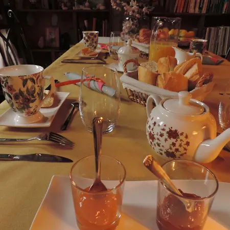 לינה וארוחת בוקר Le Prieure Saint-leonard