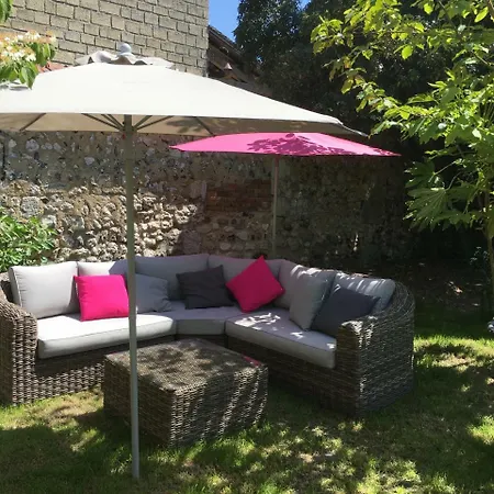 לינה וארוחת בוקר Le Prieure Saint-leonard