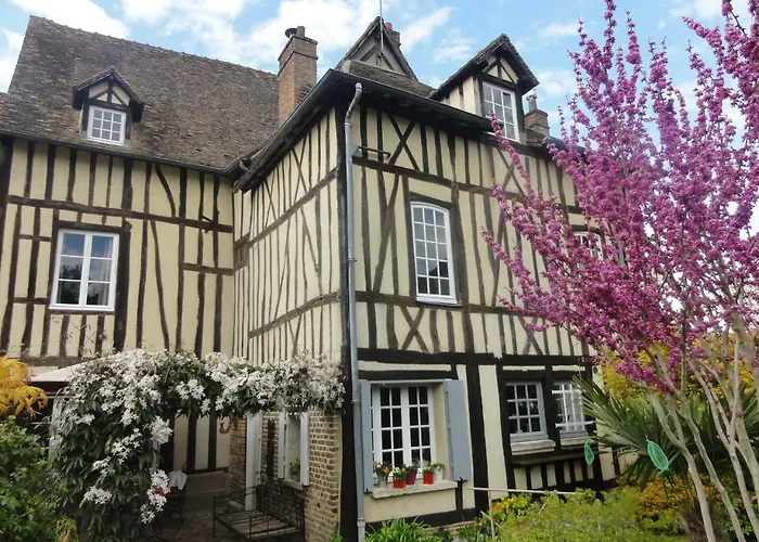 Le Prieure Saint-leonard فندق مبيت وإفطار *